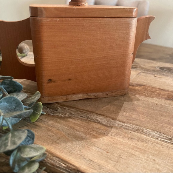UNIQUE HANDCRAFTED WOOD TEA CONTAINER - Picture 10 of 12